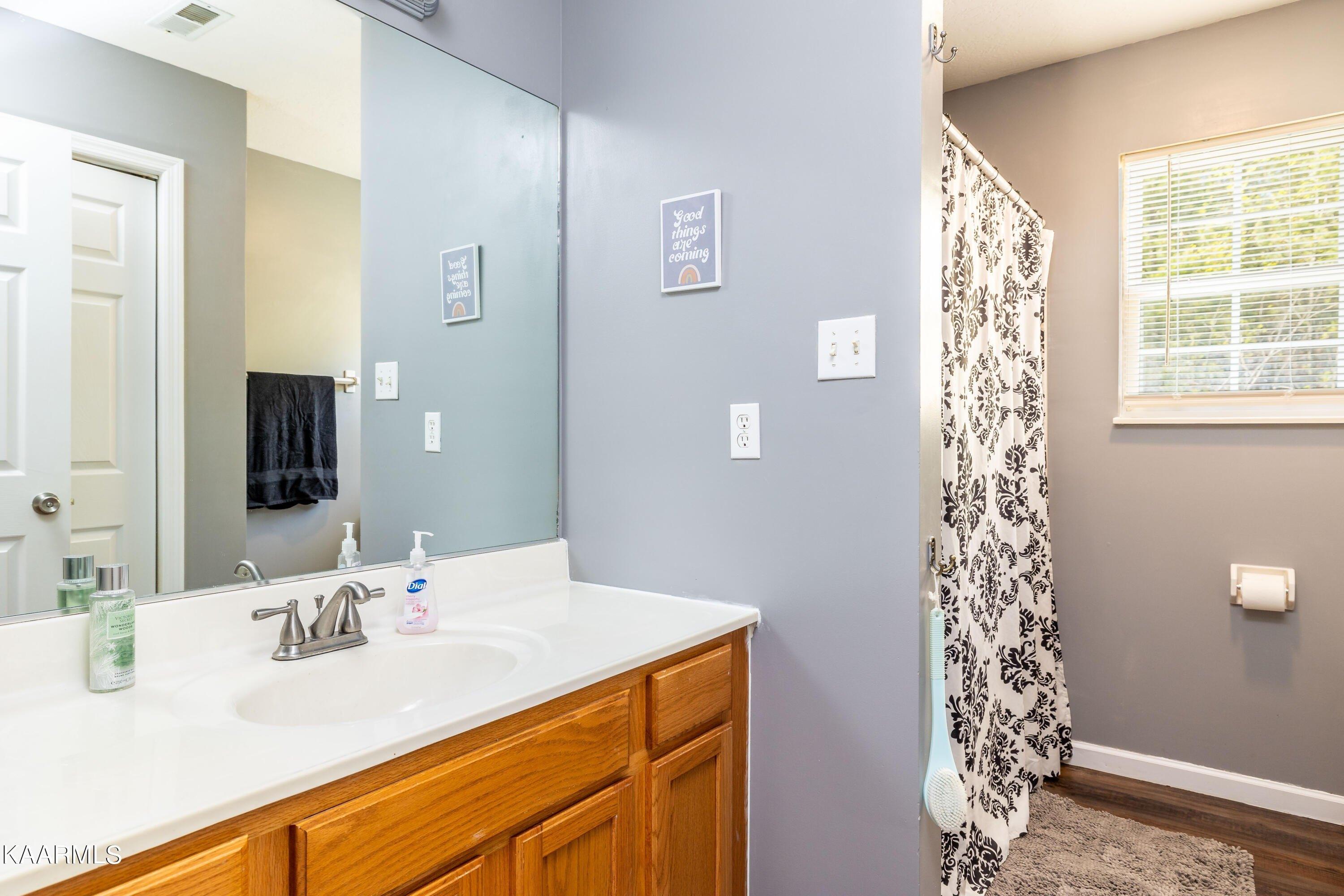 Rayworth Trl, Powell, TN 37849