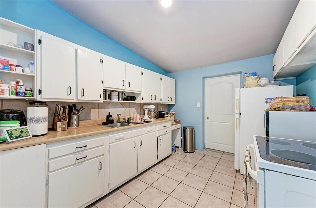 Georgia Ave, Bradenton, FL 34207