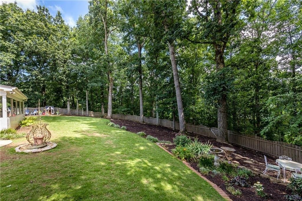 Fair Oaks Mnr, Sandy Springs, GA 30327