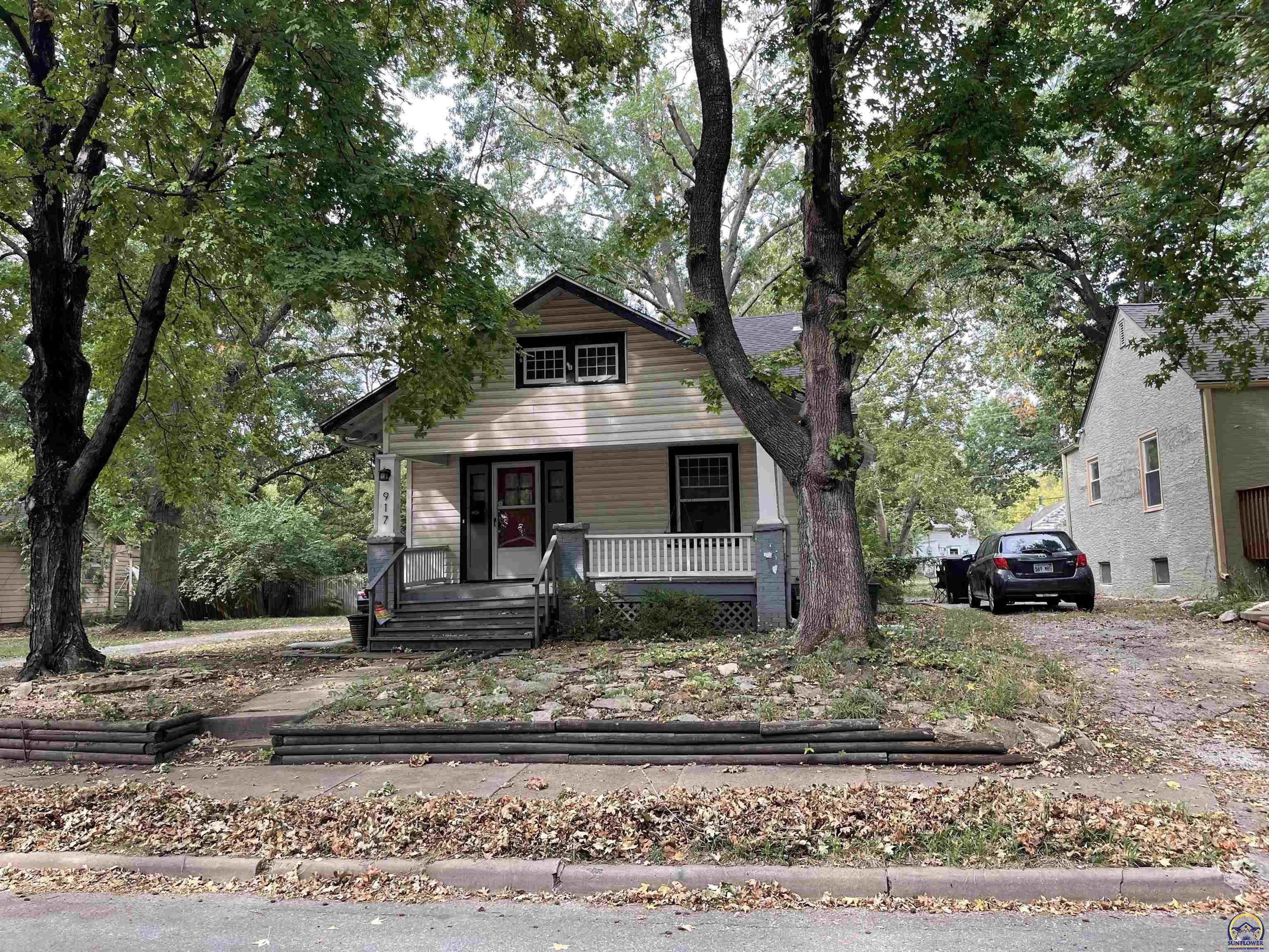 Sw Warren Ave, Topeka, KS 66606
