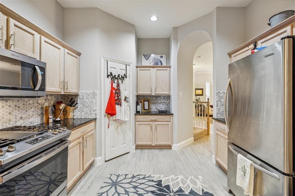 Cantura Dr, Mesquite, TX 75181