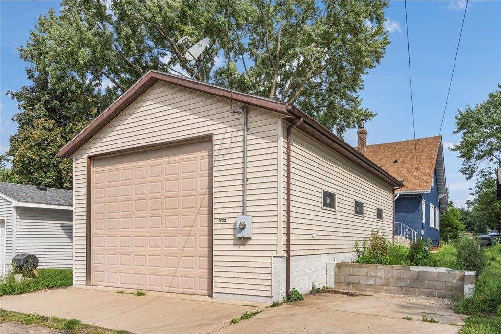 Lacrosse Ave, Saint Paul, MN 55119