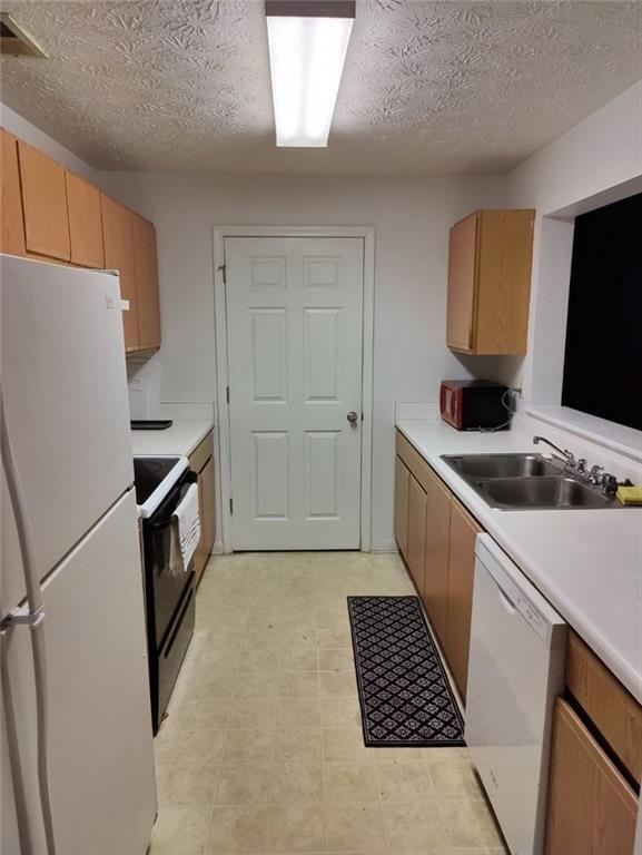 Fairington Village Dr, Lithonia, GA 30038