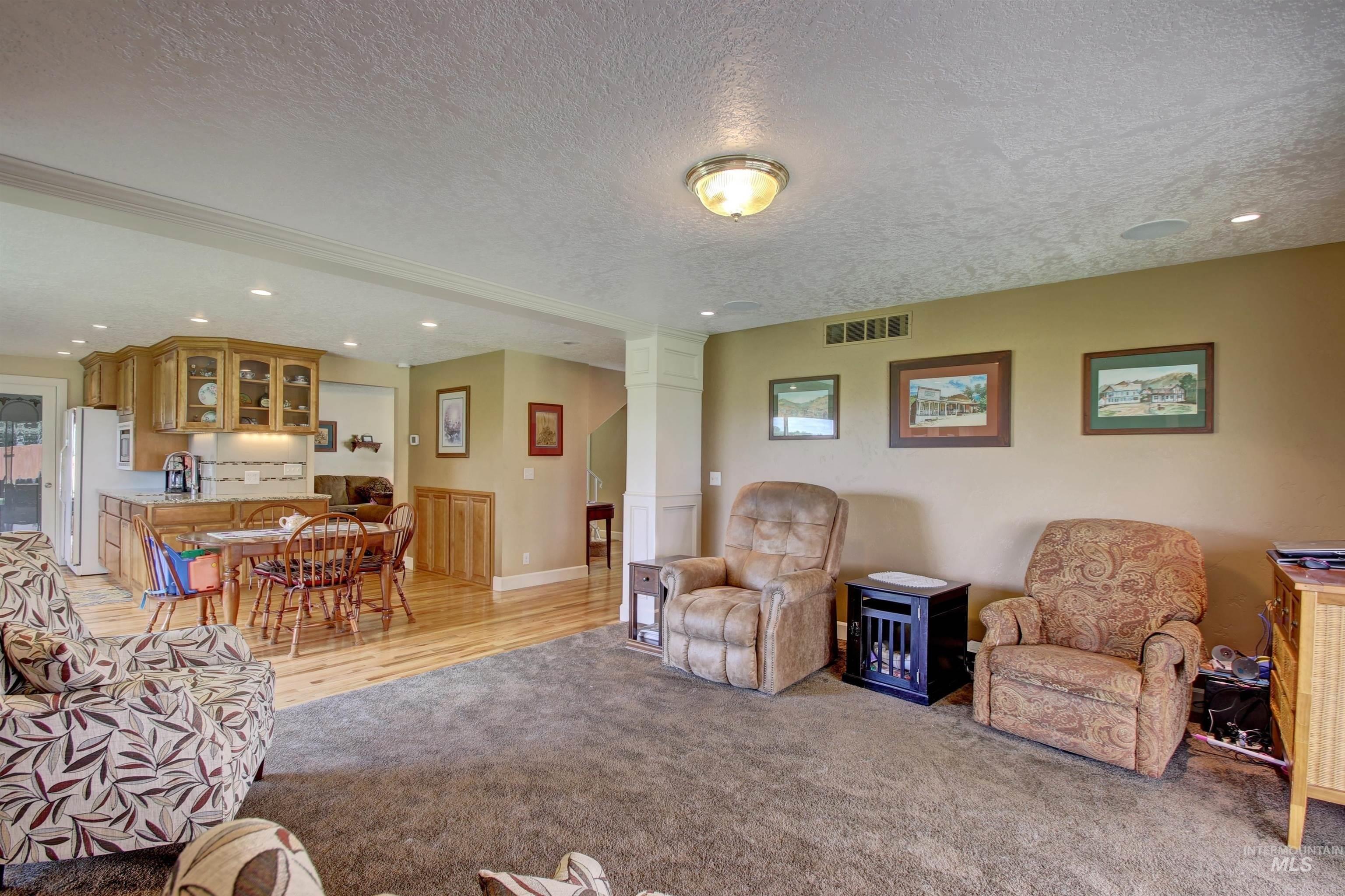 W Chadwick Dr, Boise, ID 83704