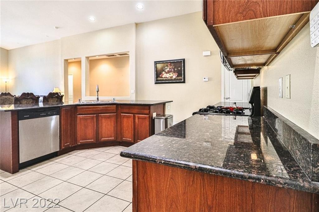 Moonlight Glow Ave, North Las Vegas, NV 89032