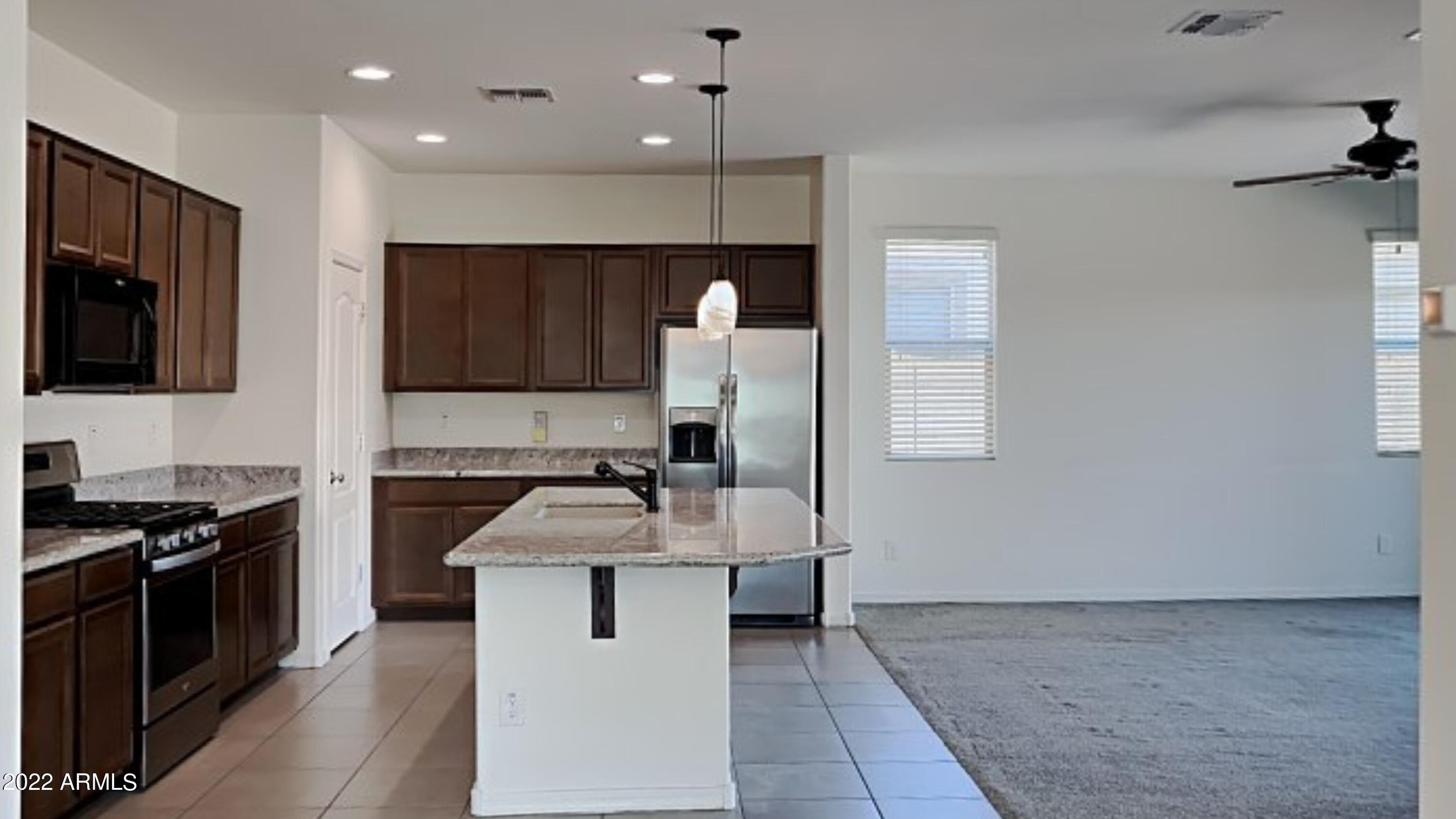 E Fraktur Rd, Phoenix, AZ 85040