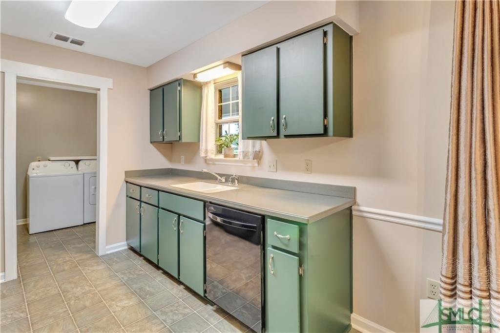 Cameron Ct W, Pembroke, GA 31321
