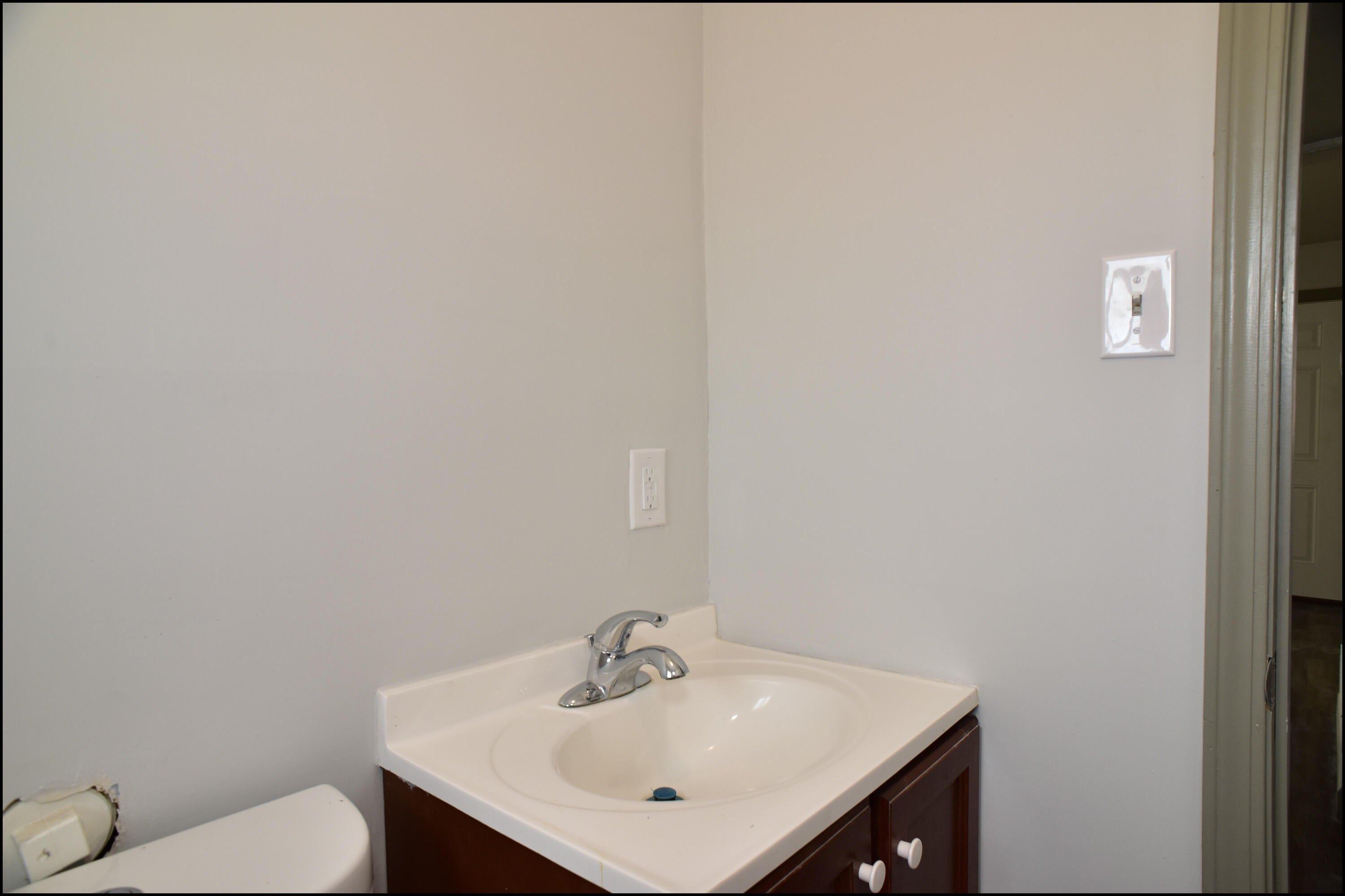 Diana Dr, El Paso, TX 79904