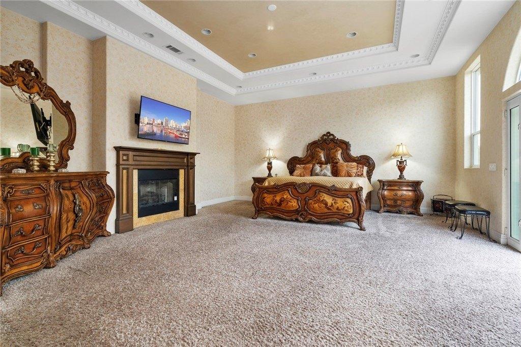 Jacaranda Pl, Upland, CA 91784