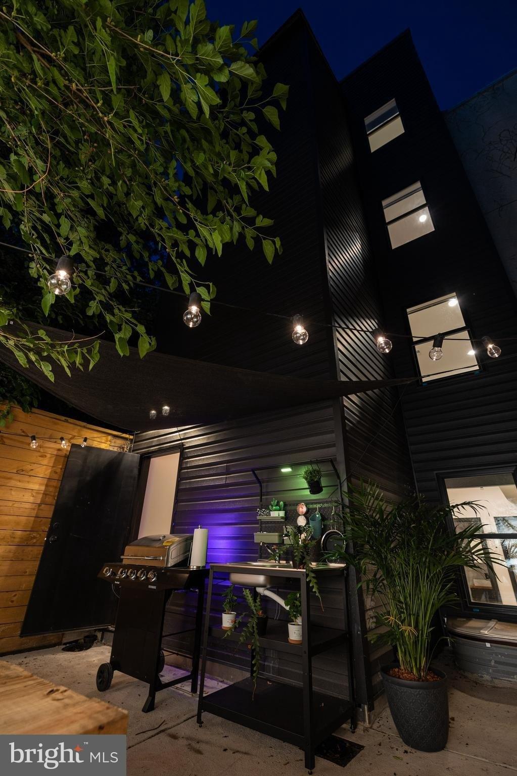 N 18th St, Philadelphia, PA 19121