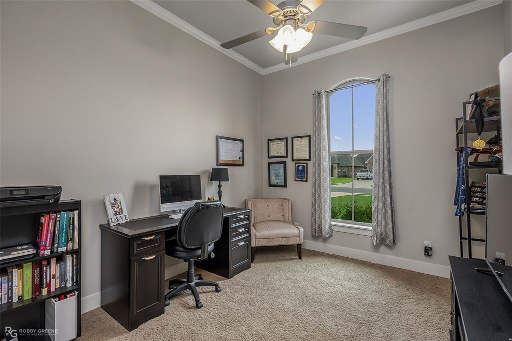 Halifax Cir, Benton, LA 71006