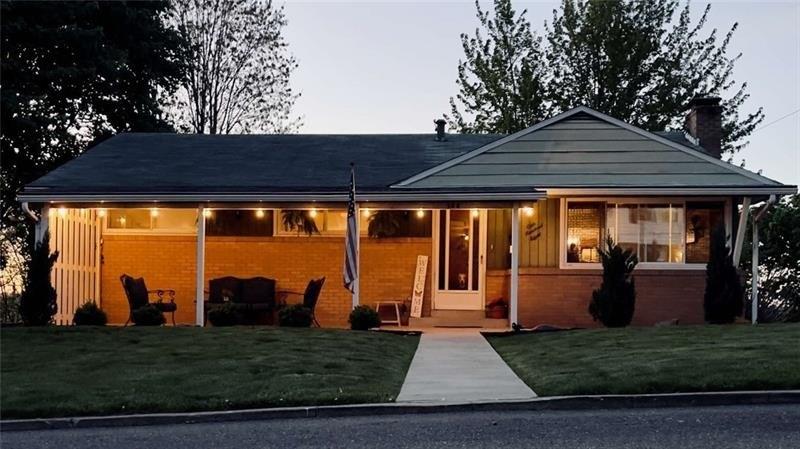 Hillside Dr, Zelienople, PA 16063