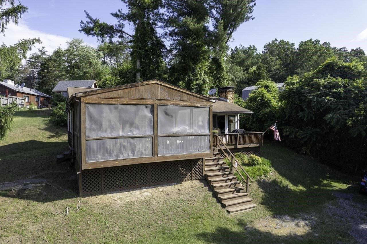 S Page Valley Rd, Luray, VA 22835