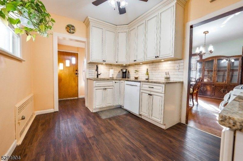 Magie Ave, Roselle Park, NJ 07204