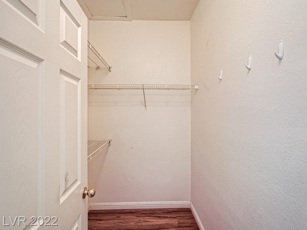 Villa La Rae Ave, Las Vegas, NV 89147