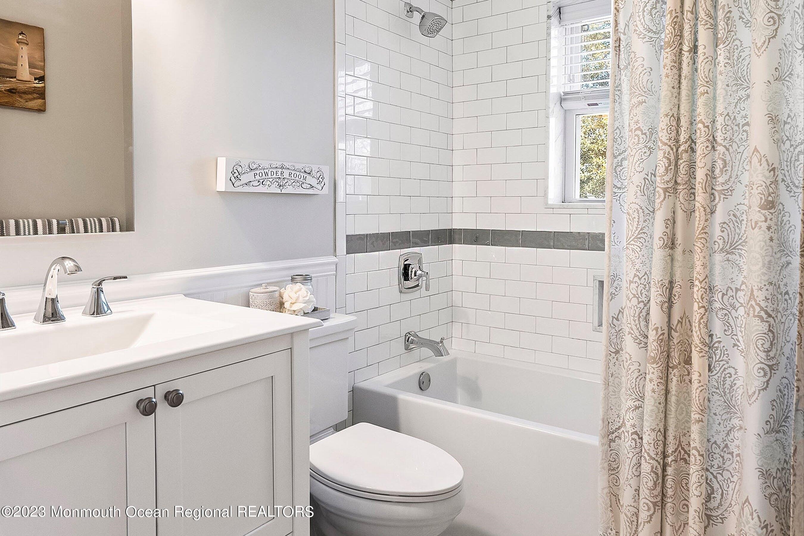 Ralph St, Highlands, NJ 07732