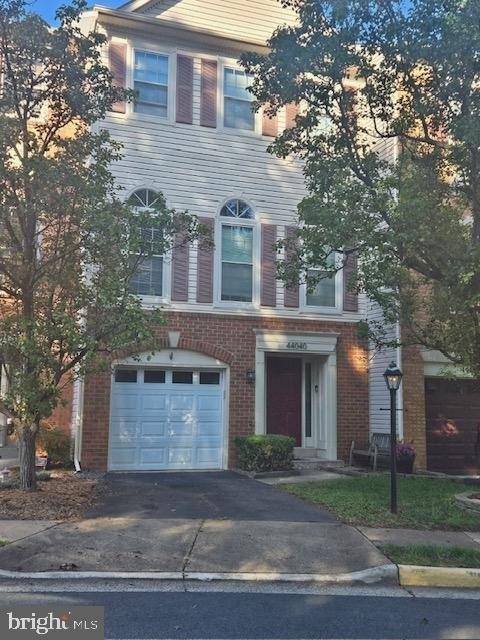Gala Cir, Ashburn, VA 20147
