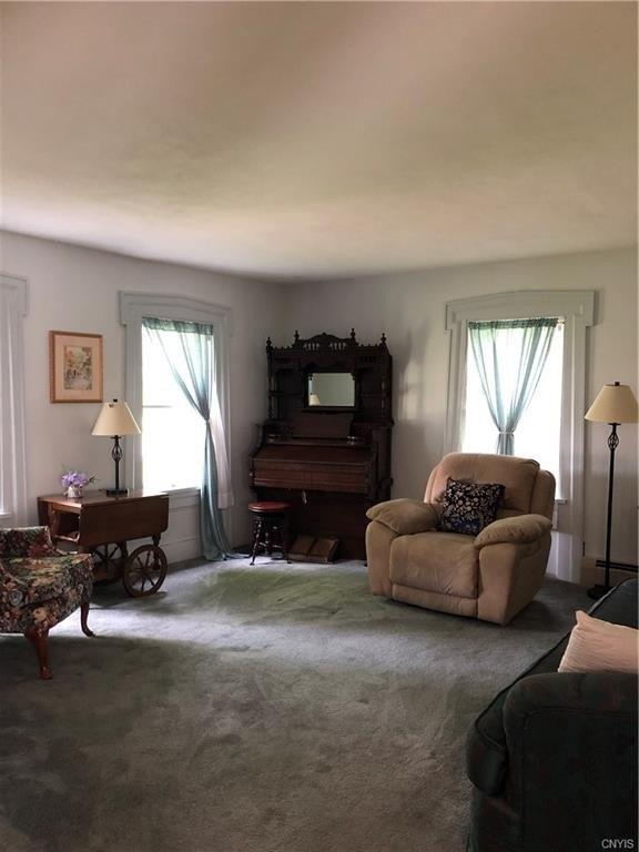 Lower Rd, Constantia, NY 13044