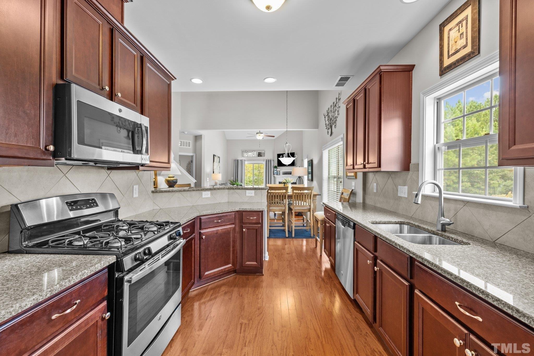 Beaconwood Ln, Holly Springs, NC 27540