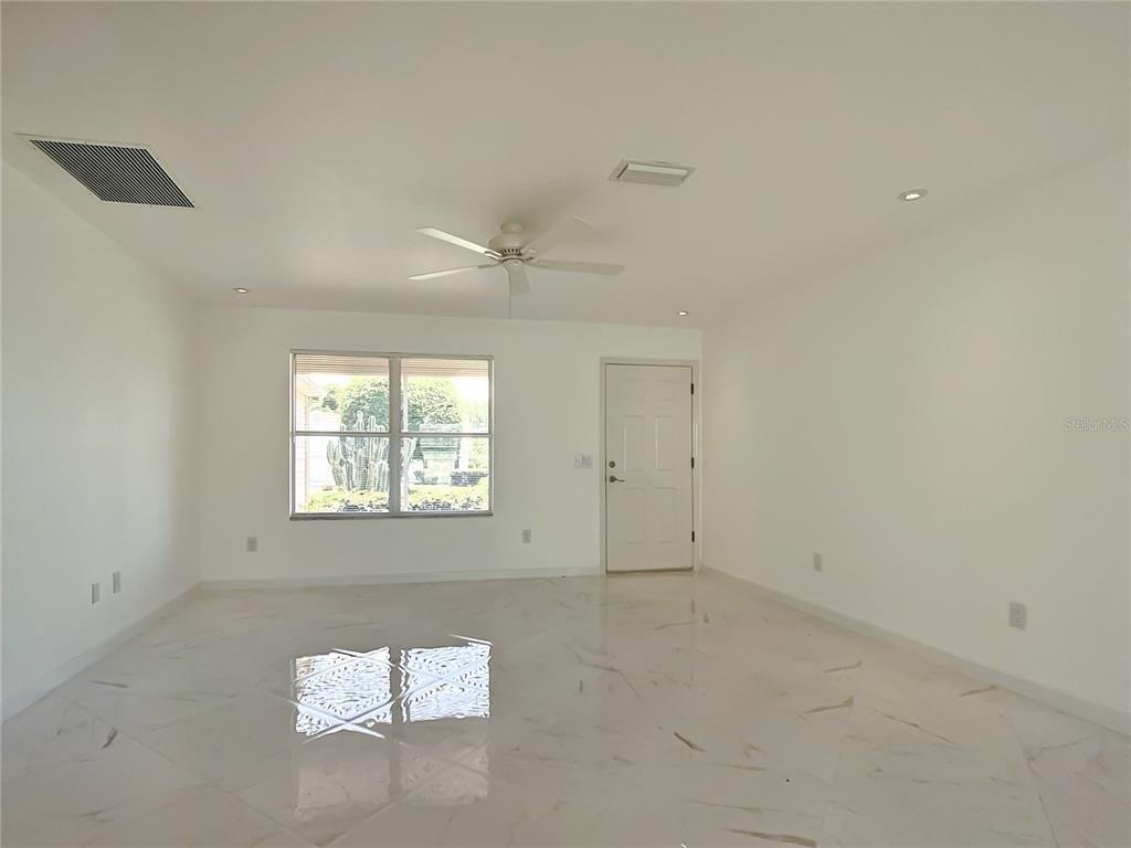 Se 96th Chapelwood Cir, The Villages, FL 32162