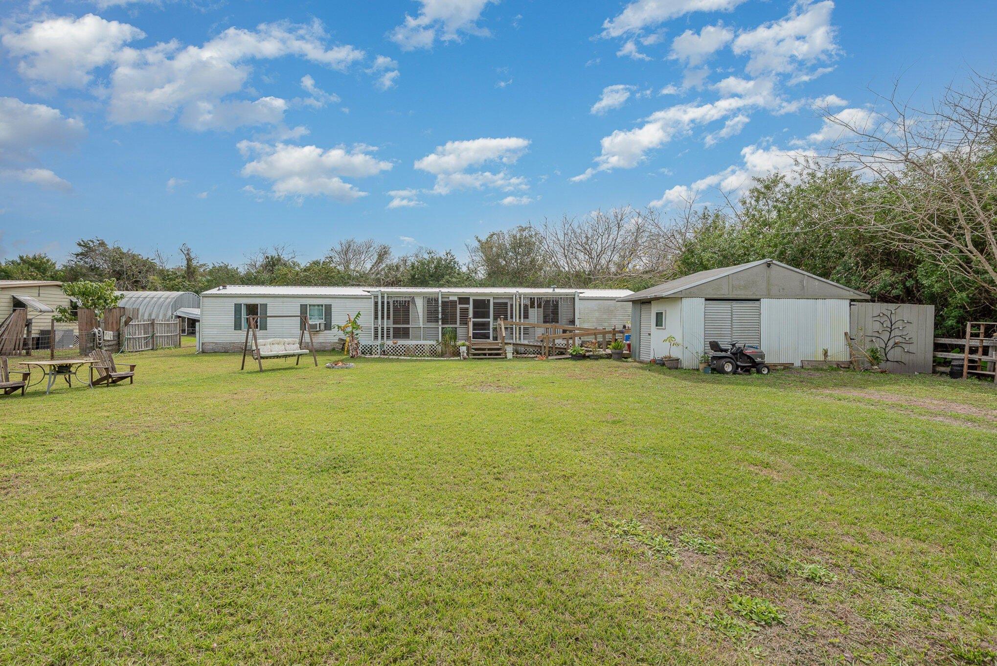 Wiley Ave, Mims, FL 32754