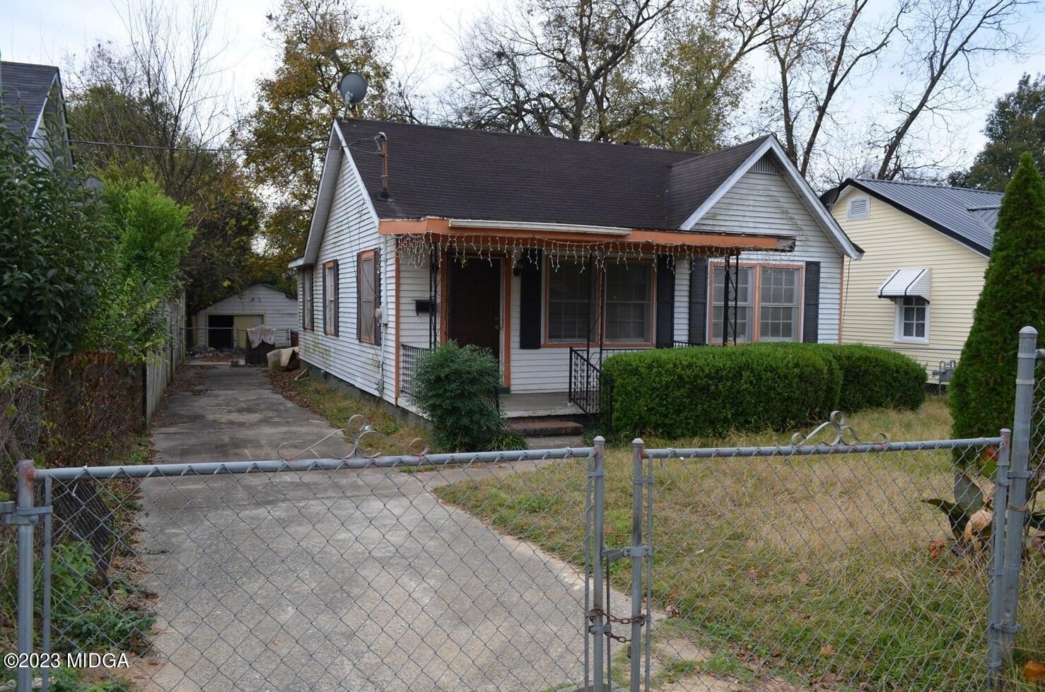 Villa Crest Ave, Macon, GA 31206