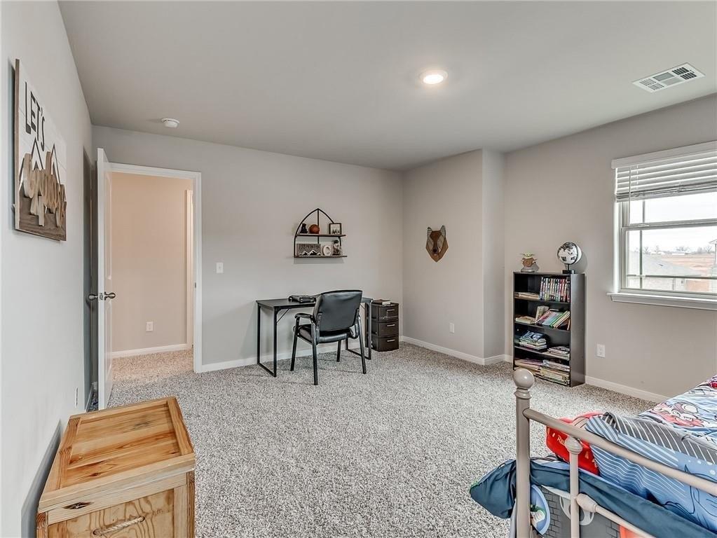 St James Pl, Newcastle, OK 73065