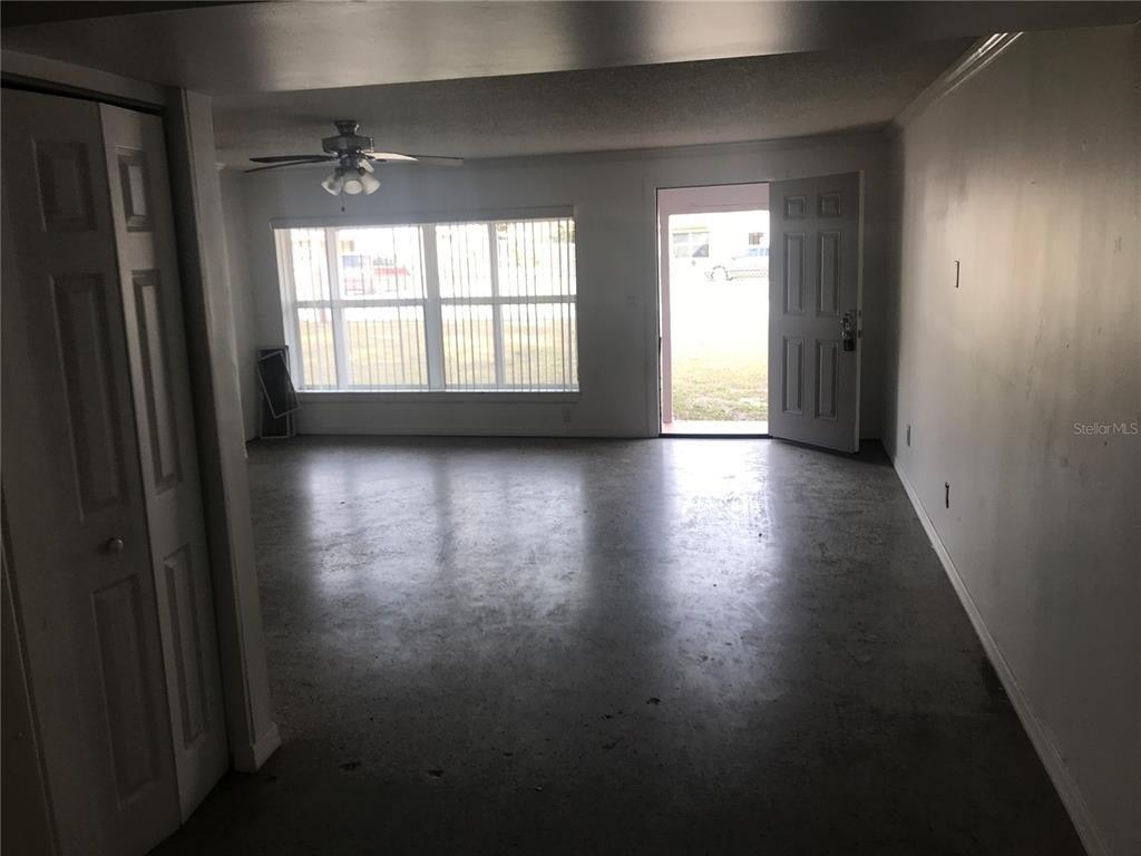 Kenmore Dr, Brandon, FL 33510