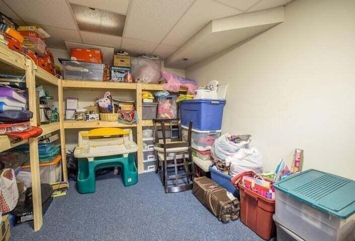 Wexford Park Dr, Columbus, OH 43228