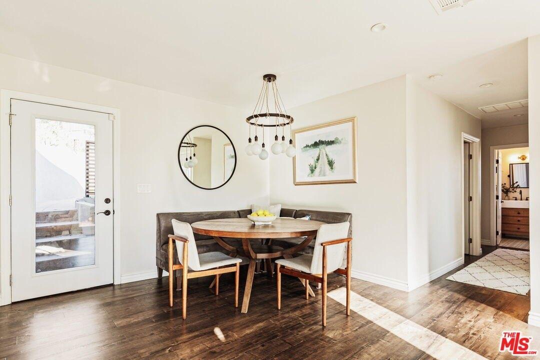 Roseview Ave, Los Angeles, CA 90065