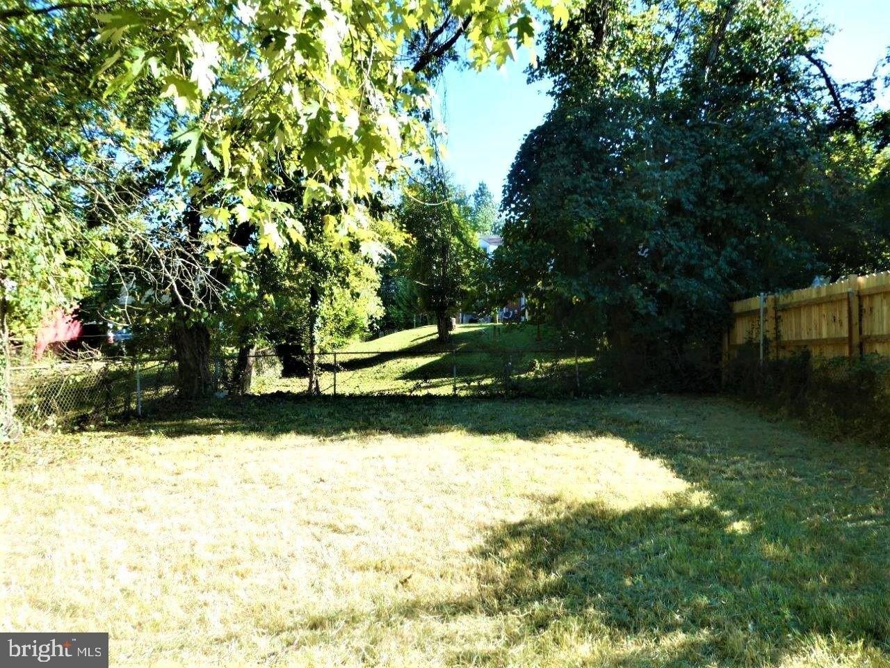 Ray Leonard Rd, Hyattsville, MD 20785