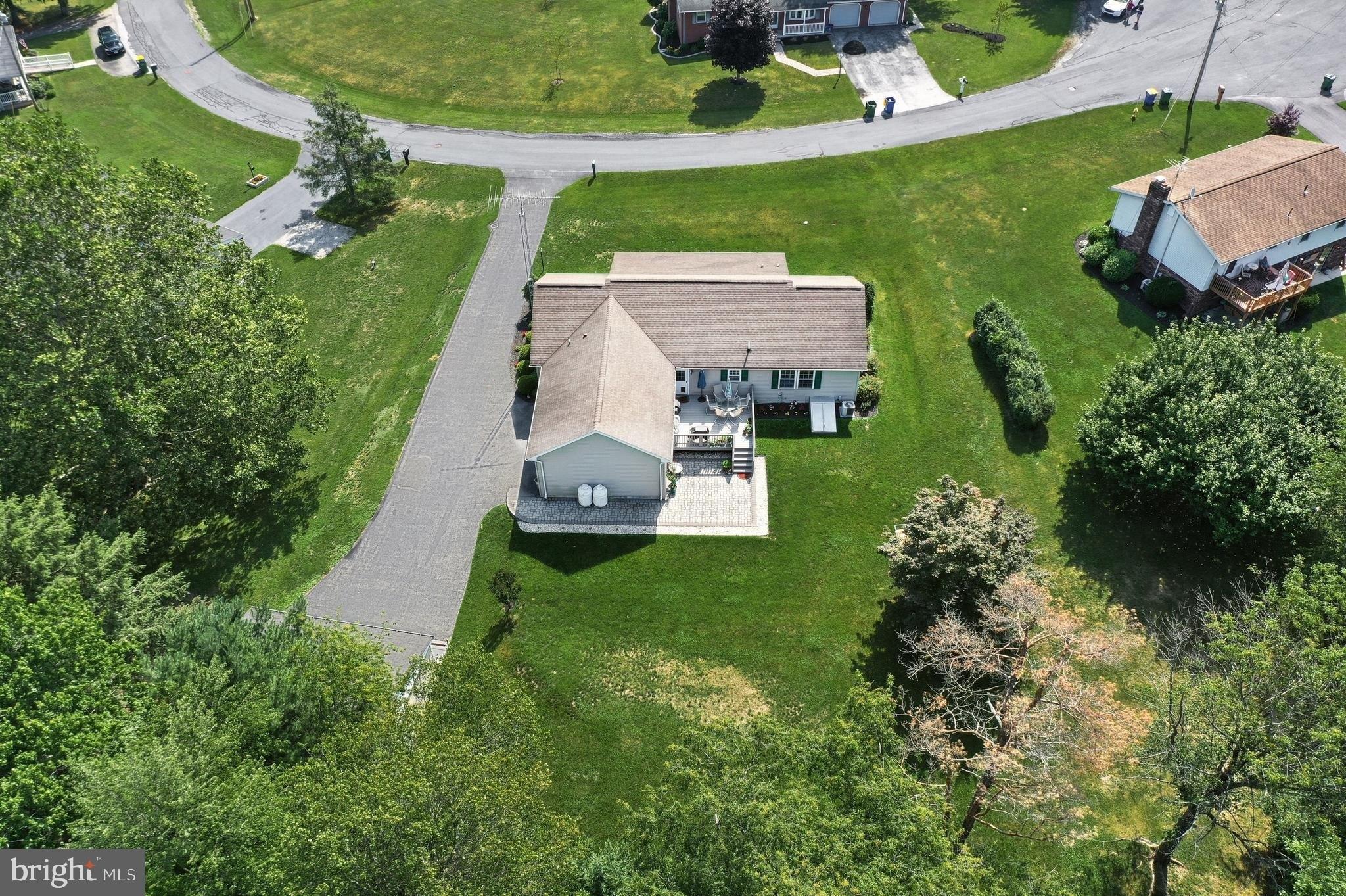 Lakeview Ter, Hanover, PA 17331