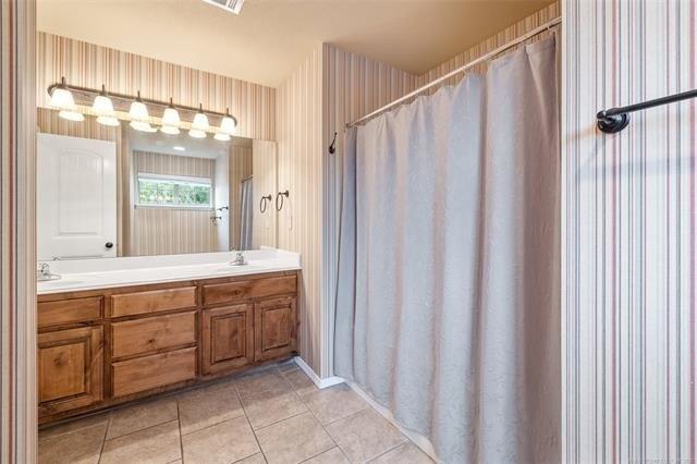 E 119th Pl S, Bixby, OK 74008