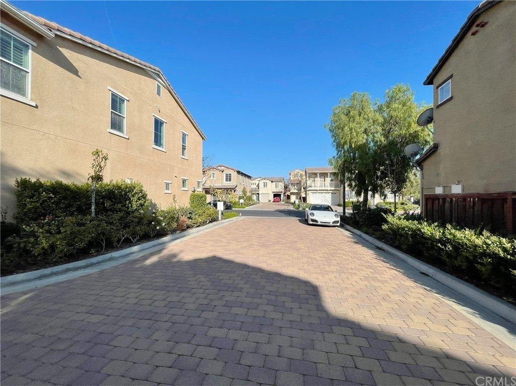 N Sunrise Ct, Orange, CA 92865