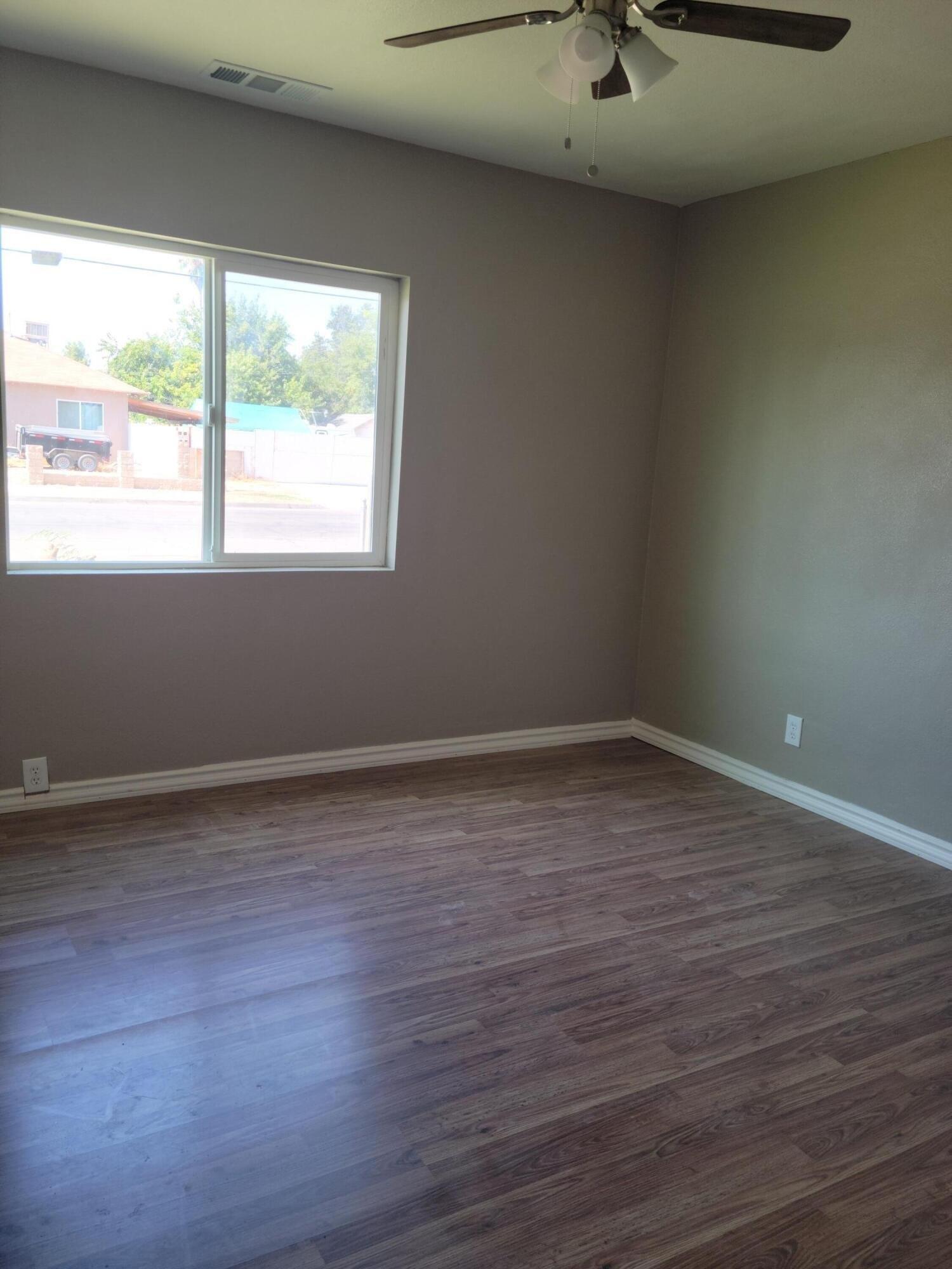 W Kern Ave, Tulare, CA 93274