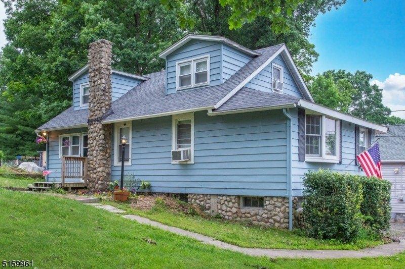 Iowa Ave, Lake Hopatcong, NJ 07849