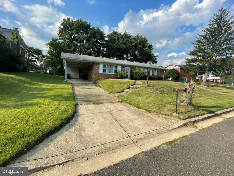 Pelham Ct, Temple Hills, MD 20748