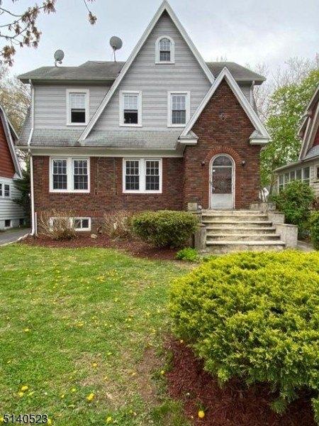 Garfield Pl, Maplewood, NJ 07040