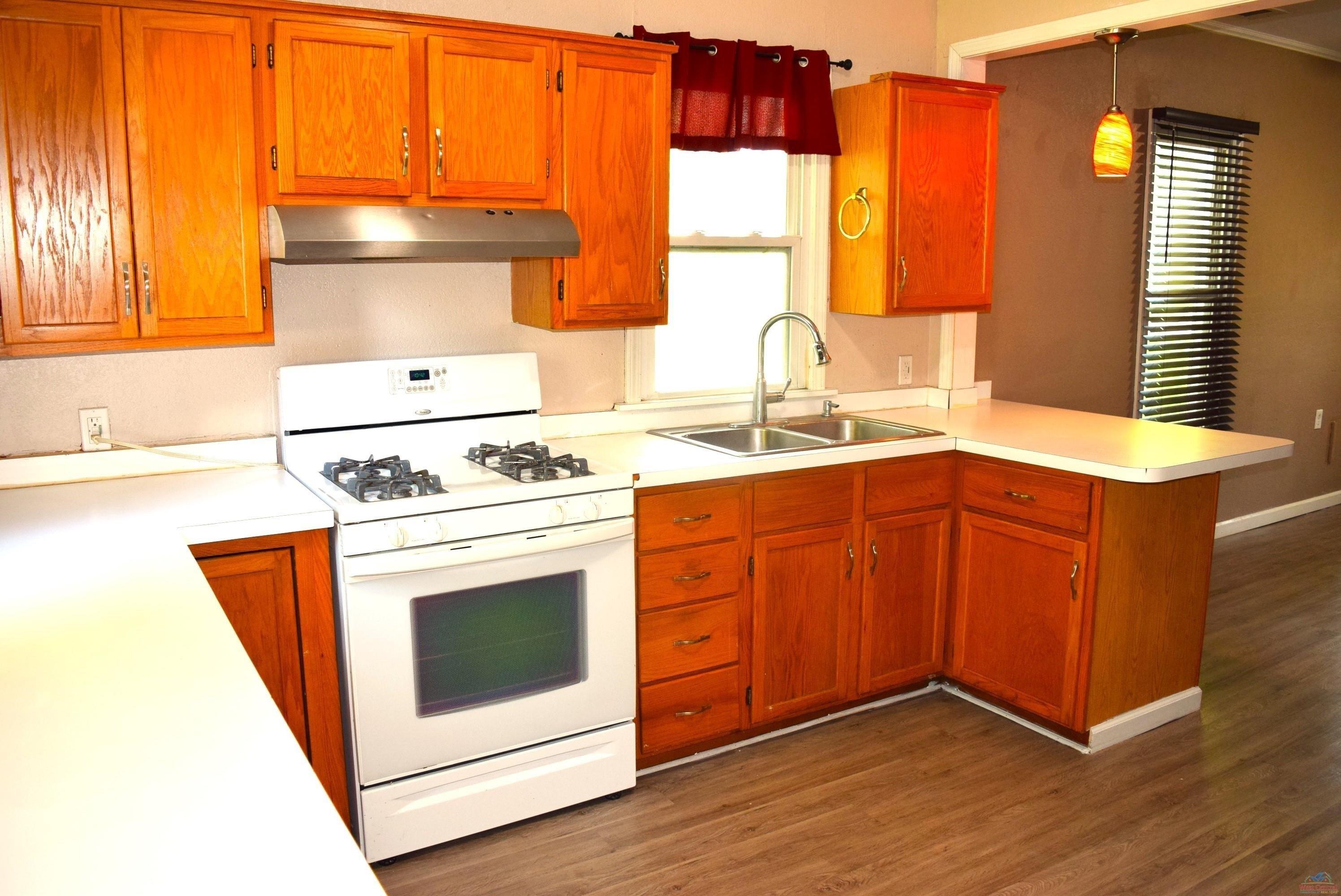 S Grand Ave, Sedalia, MO 65301