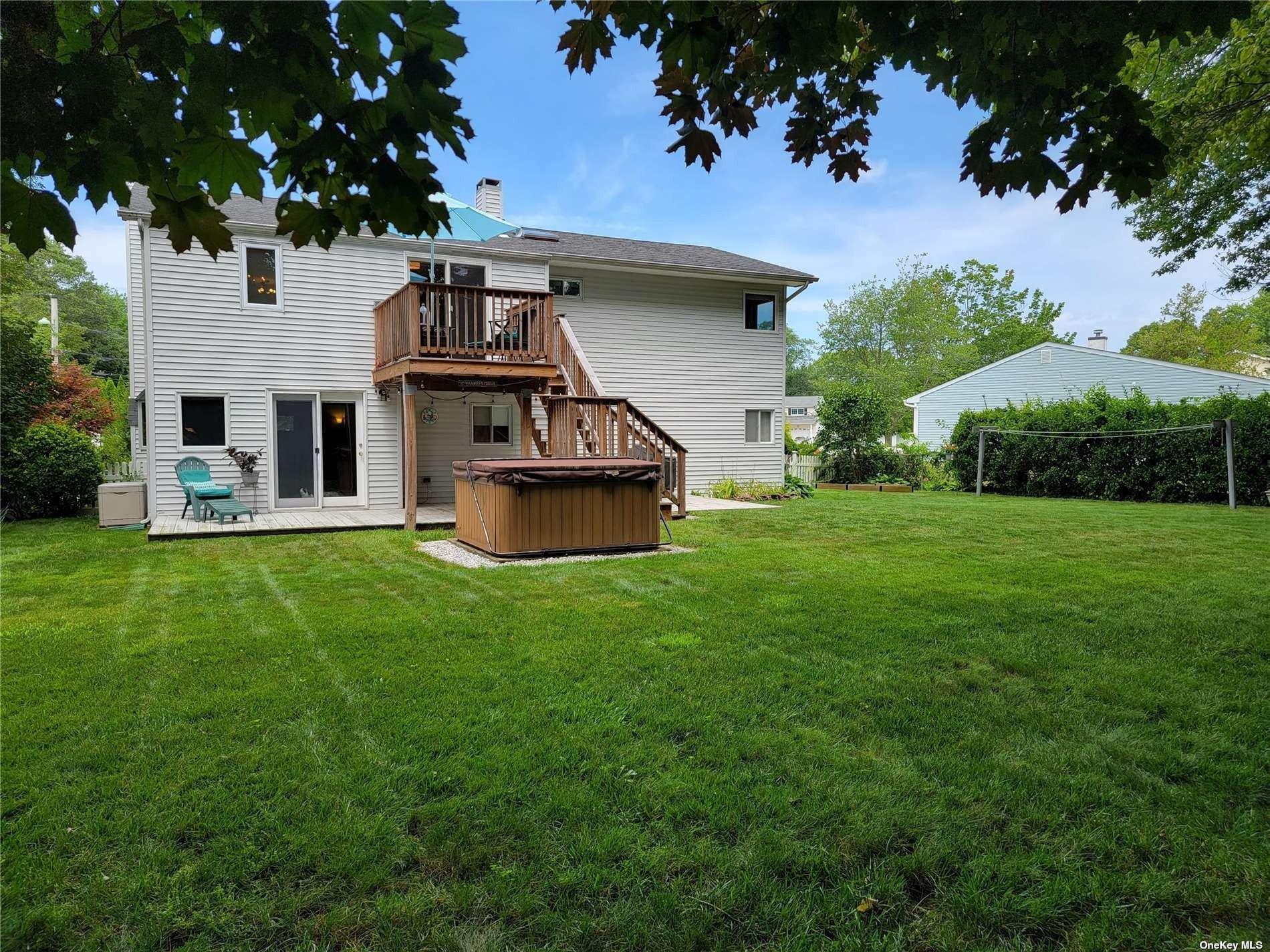 Stephen Rd, Bayport, NY 11705