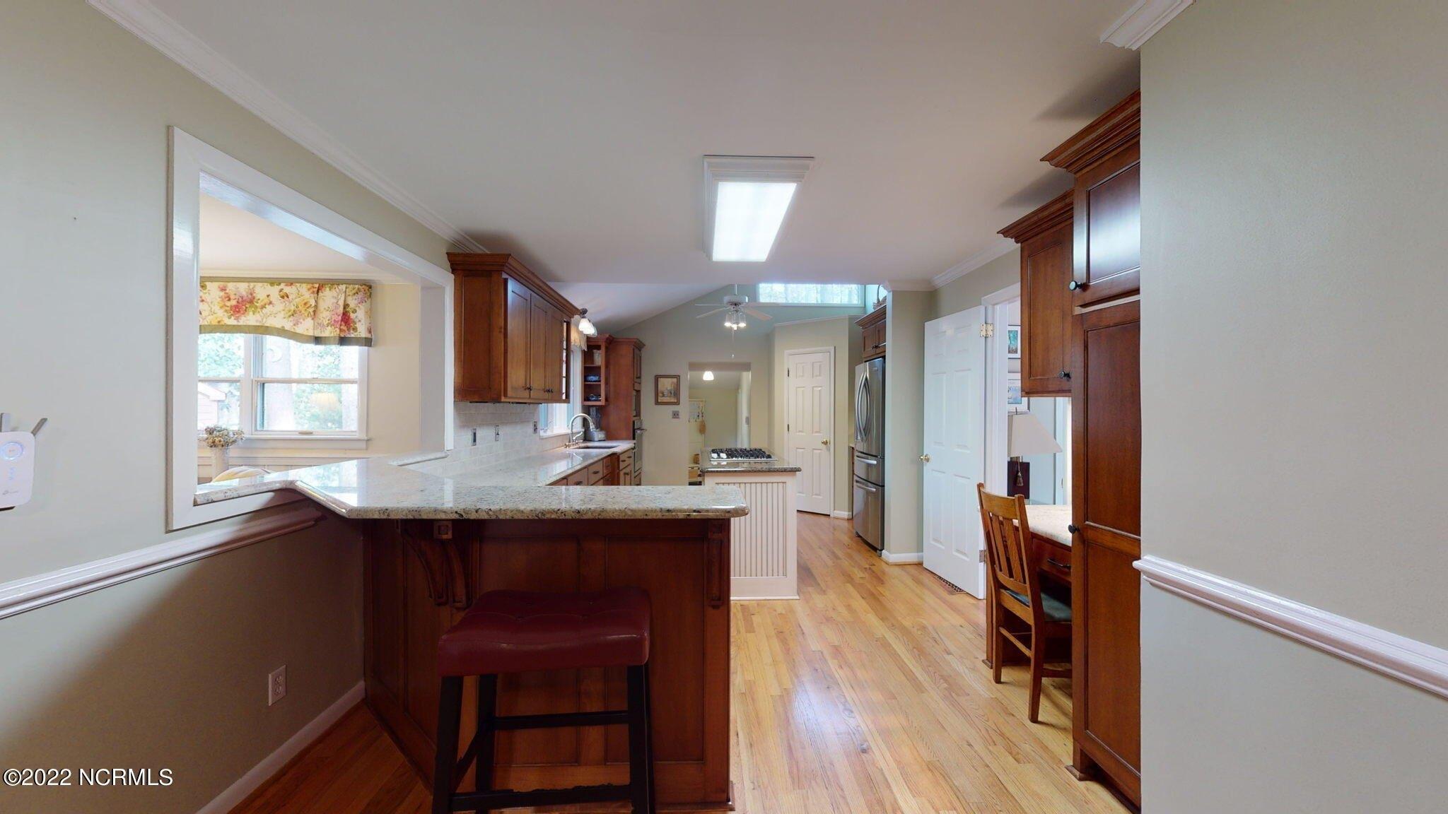 Pineview Dr, Greenville, NC 27834