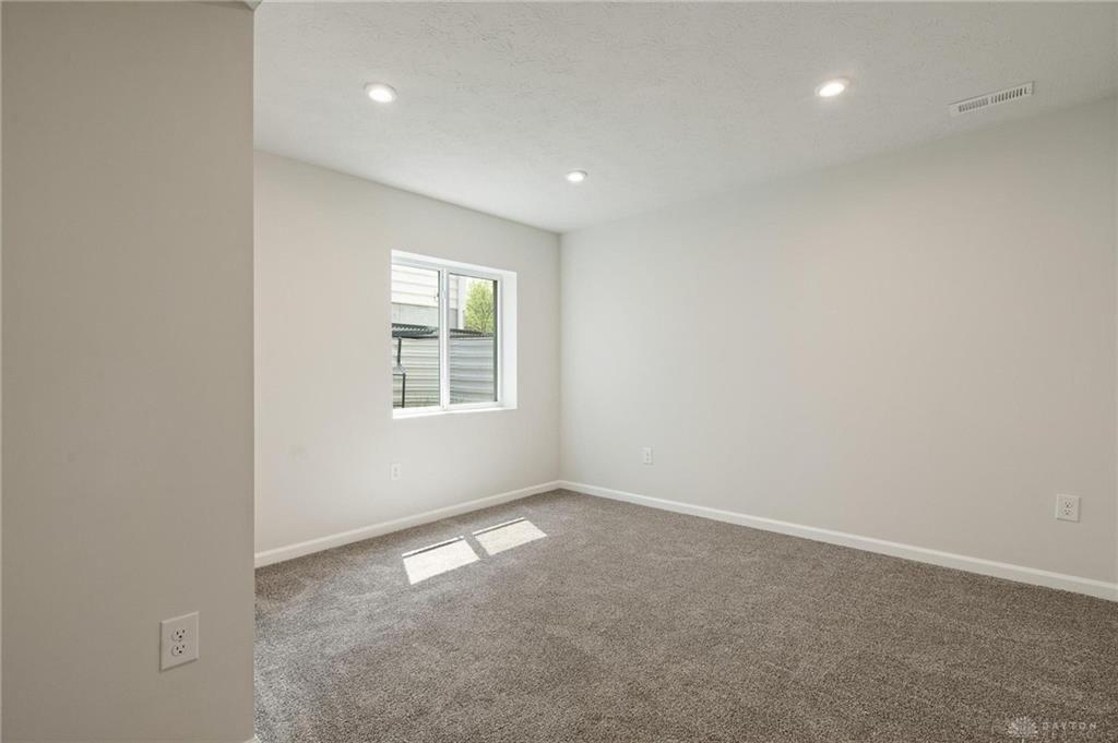 Mariner Dr, Fairborn, OH 45324