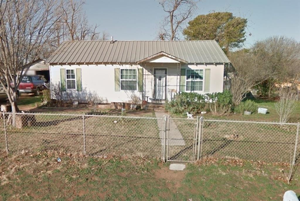 London St, Vernon, TX 76384