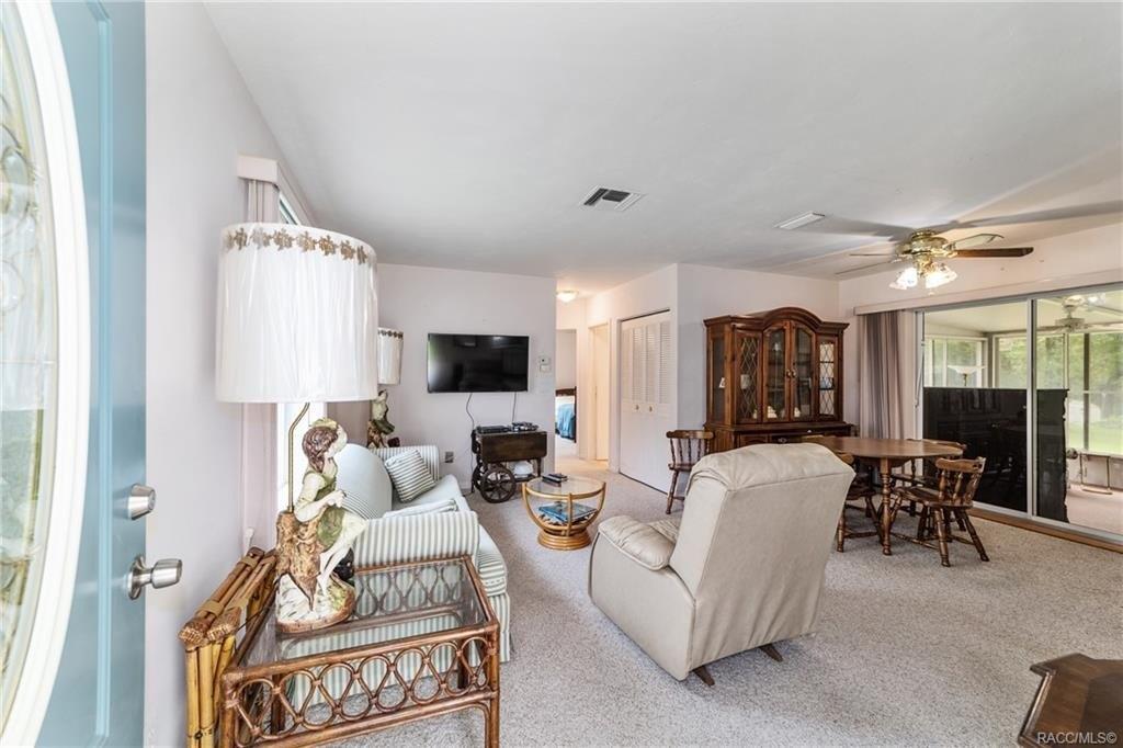 N Glenmar Dr, Citrus Springs, FL 34434