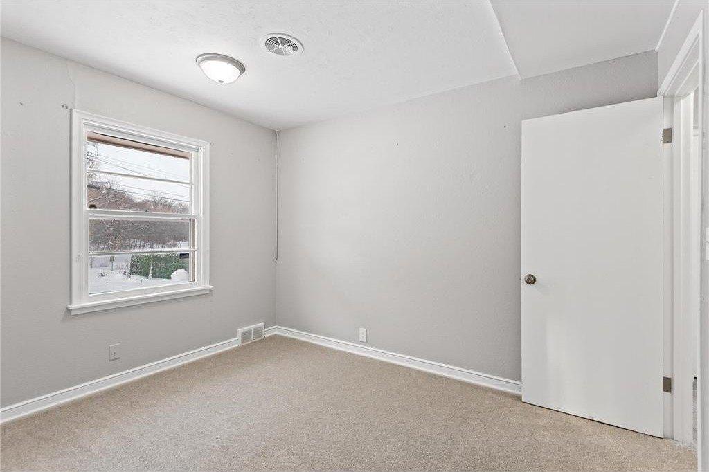 Hiawatha Ave, Saint Paul, MN 55127