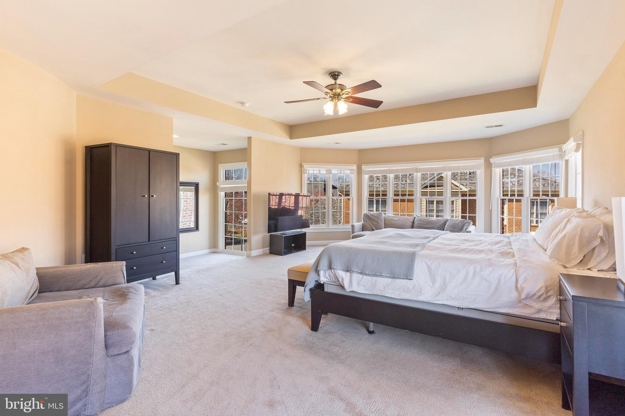 Mixed Willow Pl, Chantilly, VA 20151