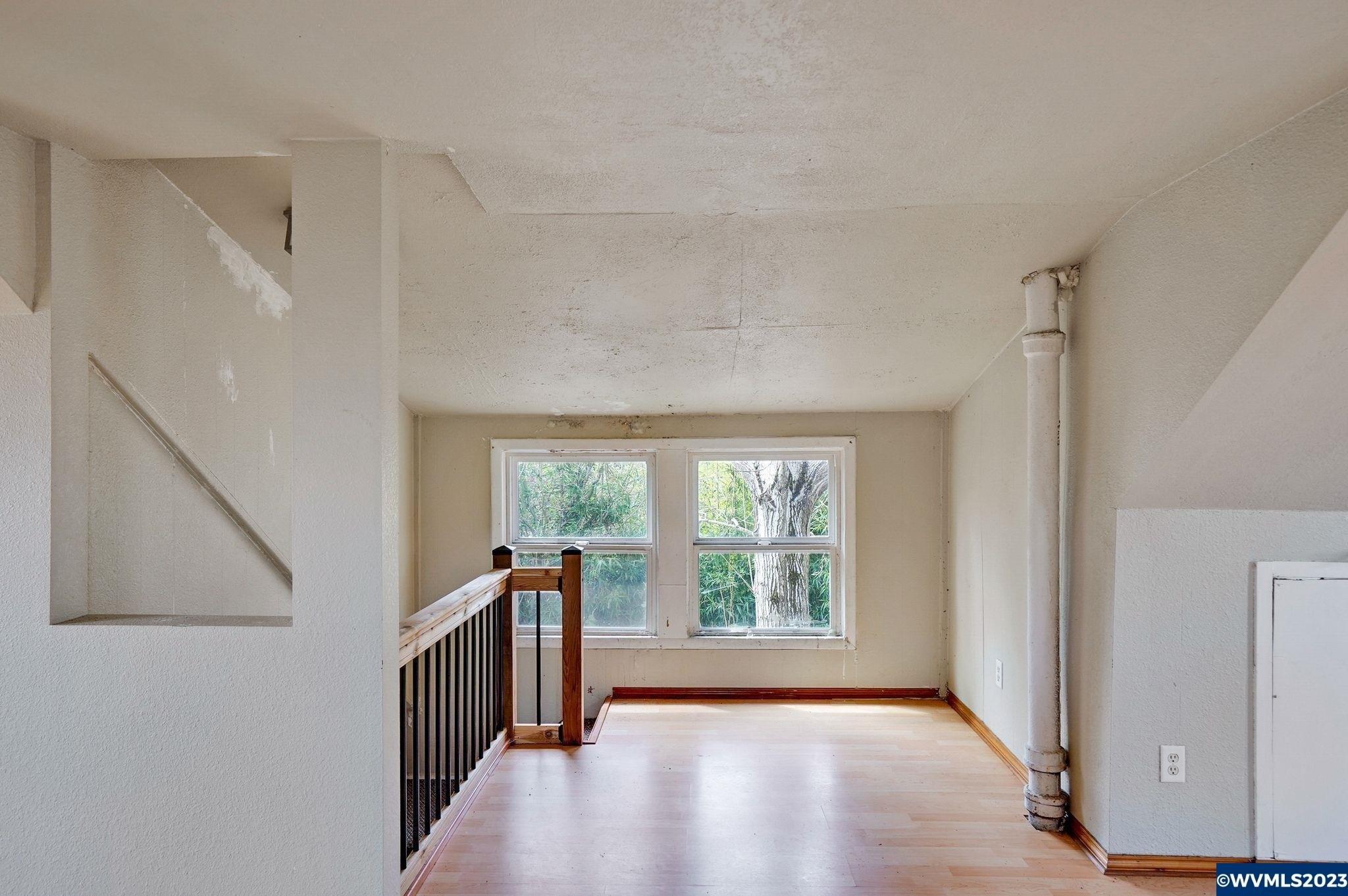 Alpine Ave Nw, Salem, OR 97304