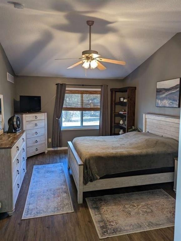 Spring St, Des Moines, IA 50315