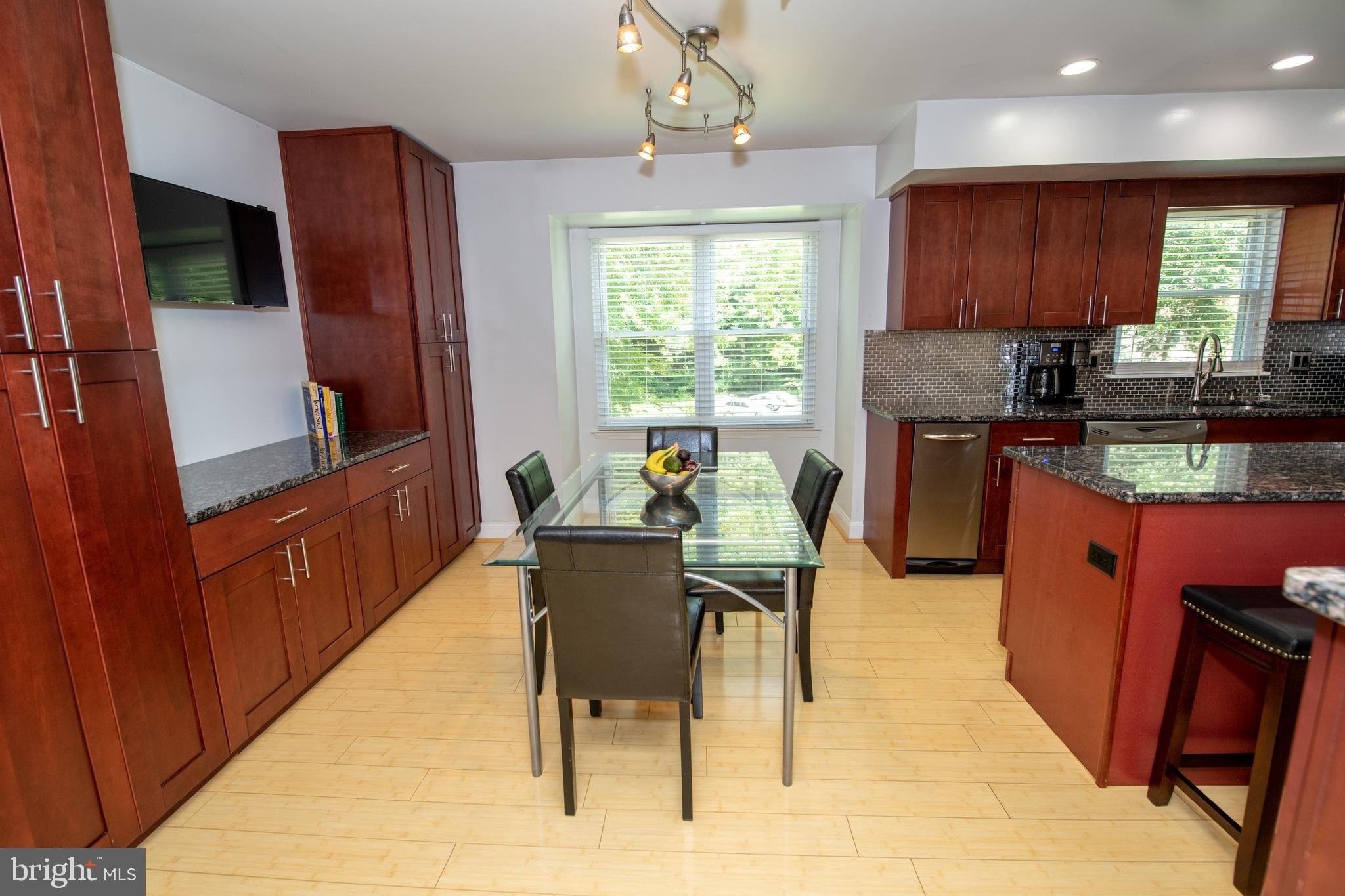 Pebble Ridge Ct, Feasterville Trevose, PA 19053