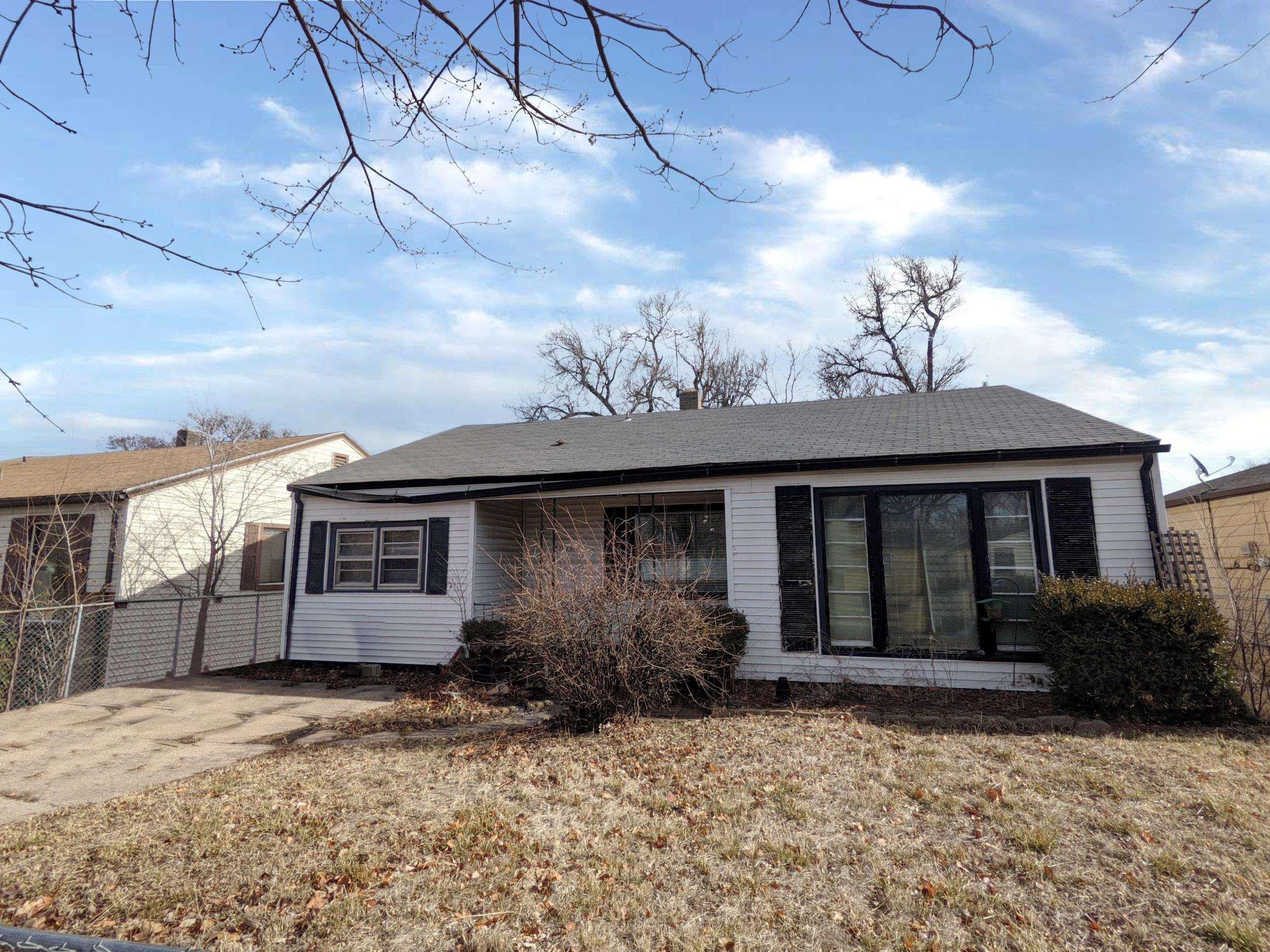 E Random Rd, Wichita, KS 67214